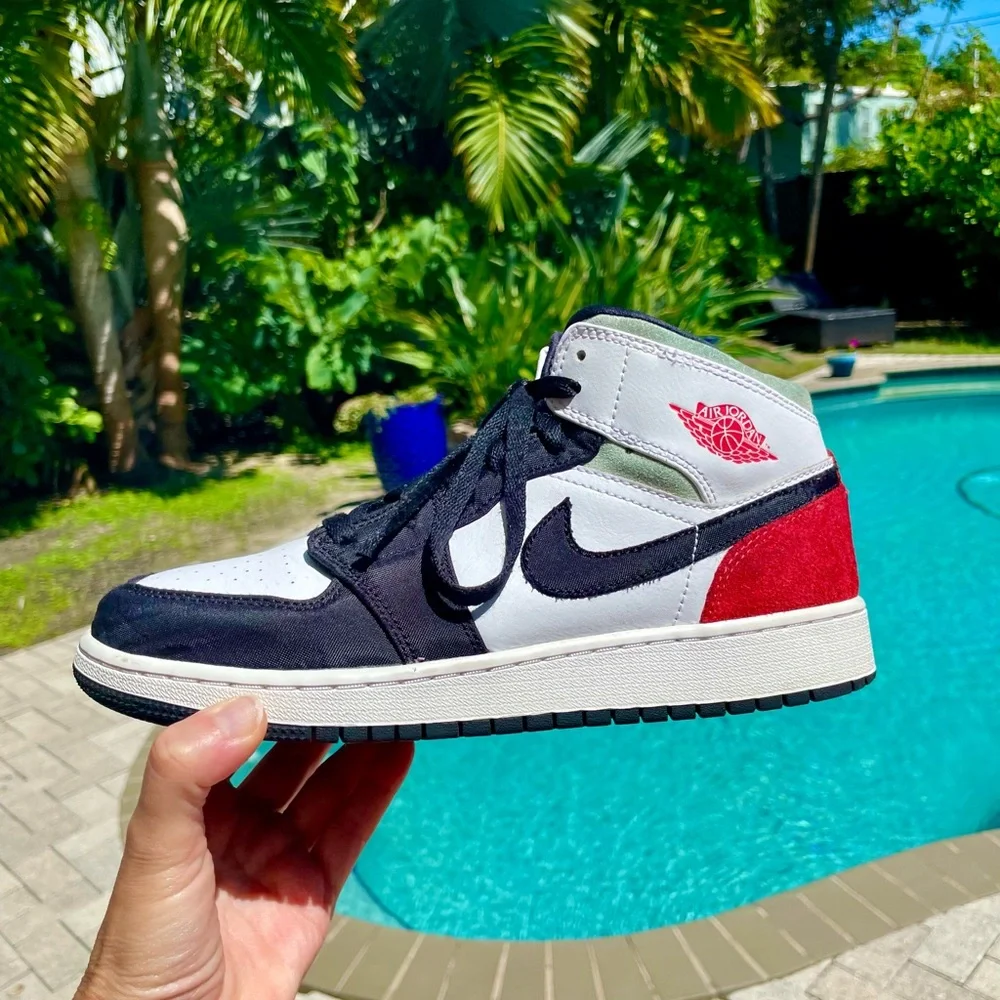 Air Jordan size 6.5 - Picture 3 of 6